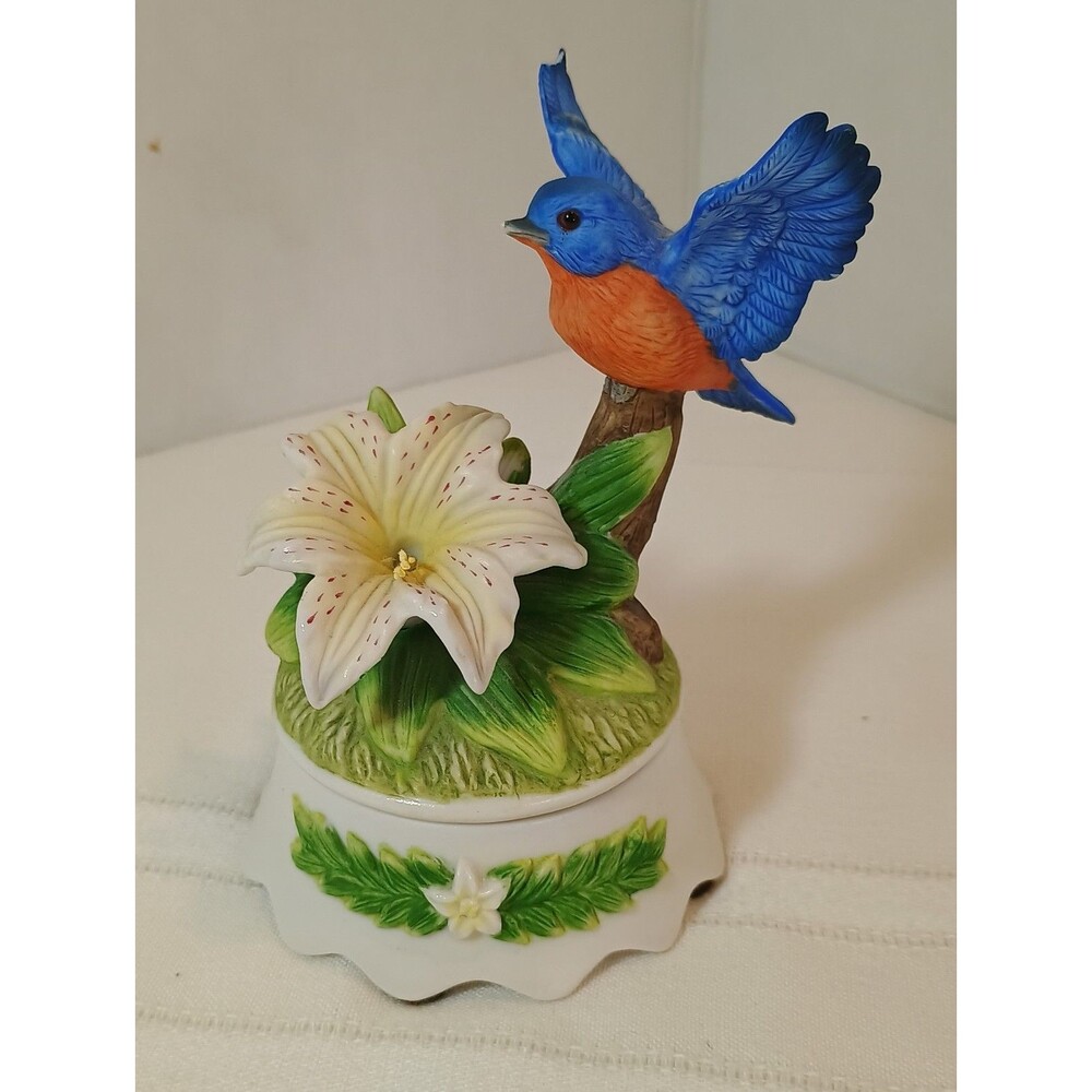 Vintage Seymour Mann Connoisseur Collection Bluebird Trinket Box Mario Bernini